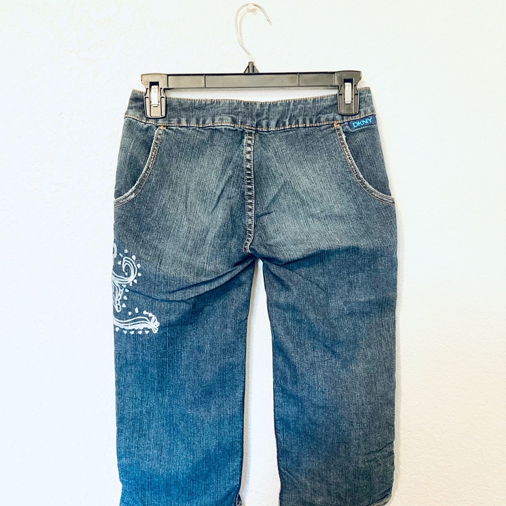 DKNY Ruched Jean Capris (Stone Wash) - Picture 7 of 7